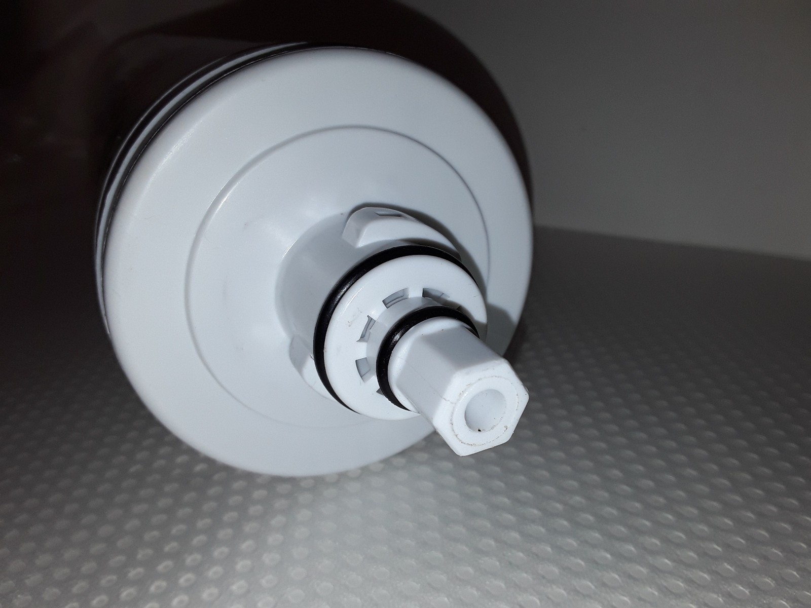 GE Under Sink High Flow FQK1R Replacement Water Filter Filtration GXK140TNN whte