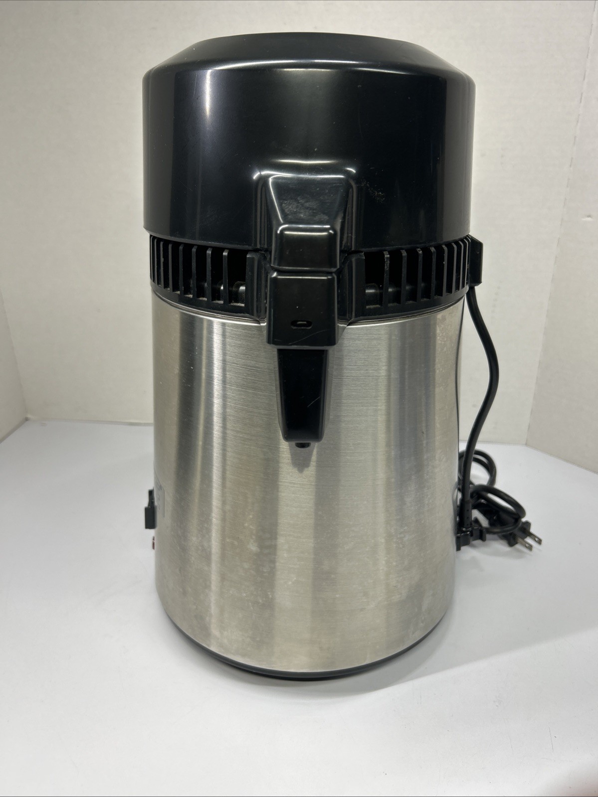 WaterWise 5000 Water Distiller Purifier stainless Base Unit No Carafe Tested