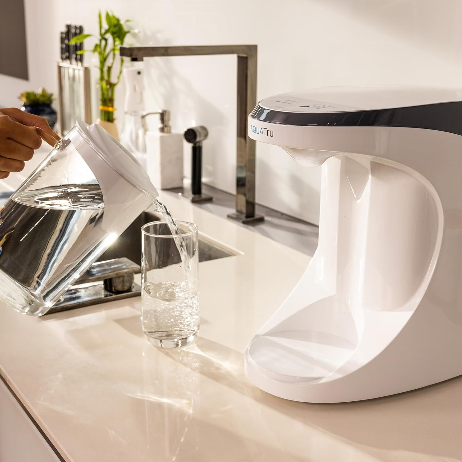 Aquatru Carafe Countertop Water Purifier | Compact 4-Stage Reverse Osmosis Syste