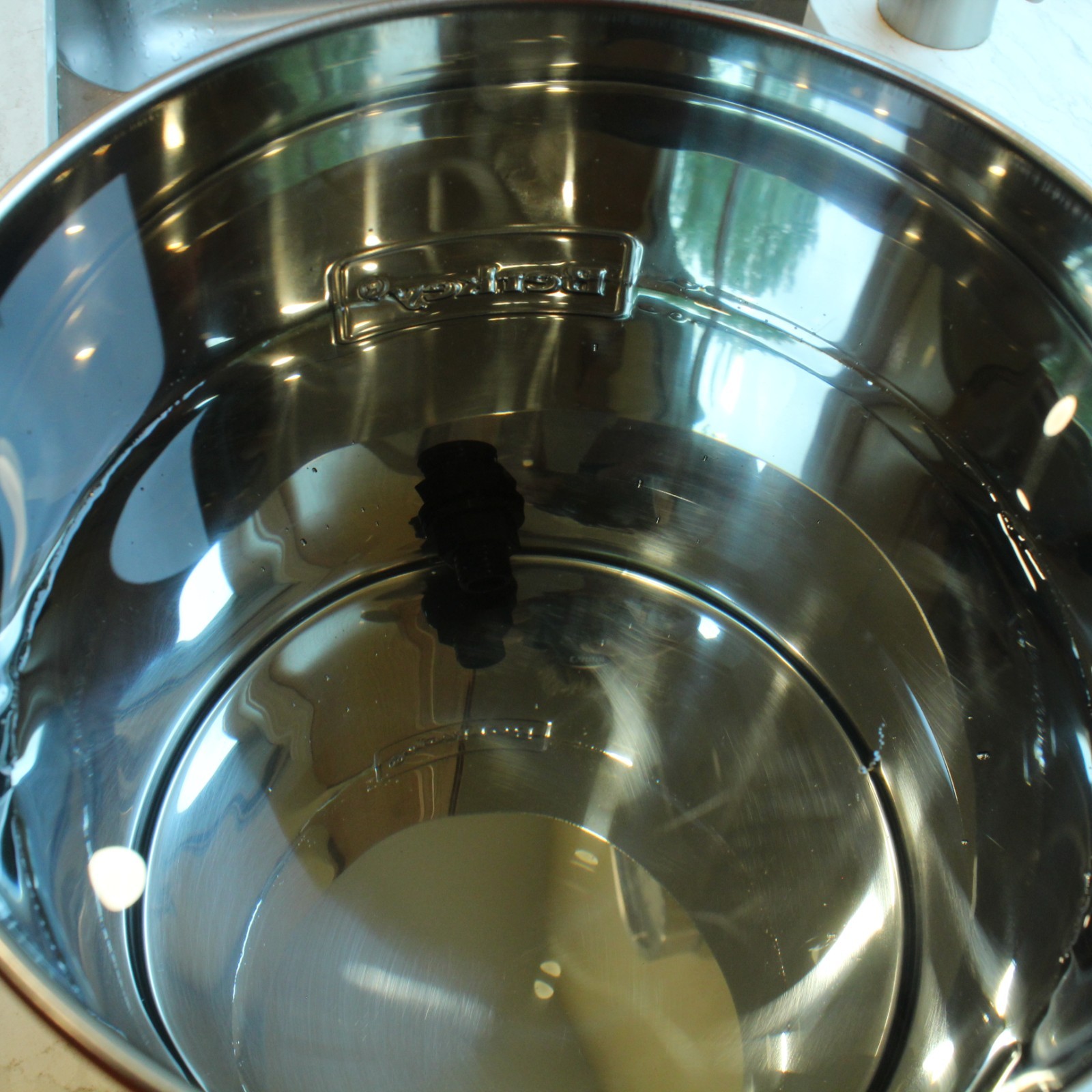 NEW BIG BERKEY WATER FILTRATION SYSTEM (2.25 GAL) – BLEMISHED, READ