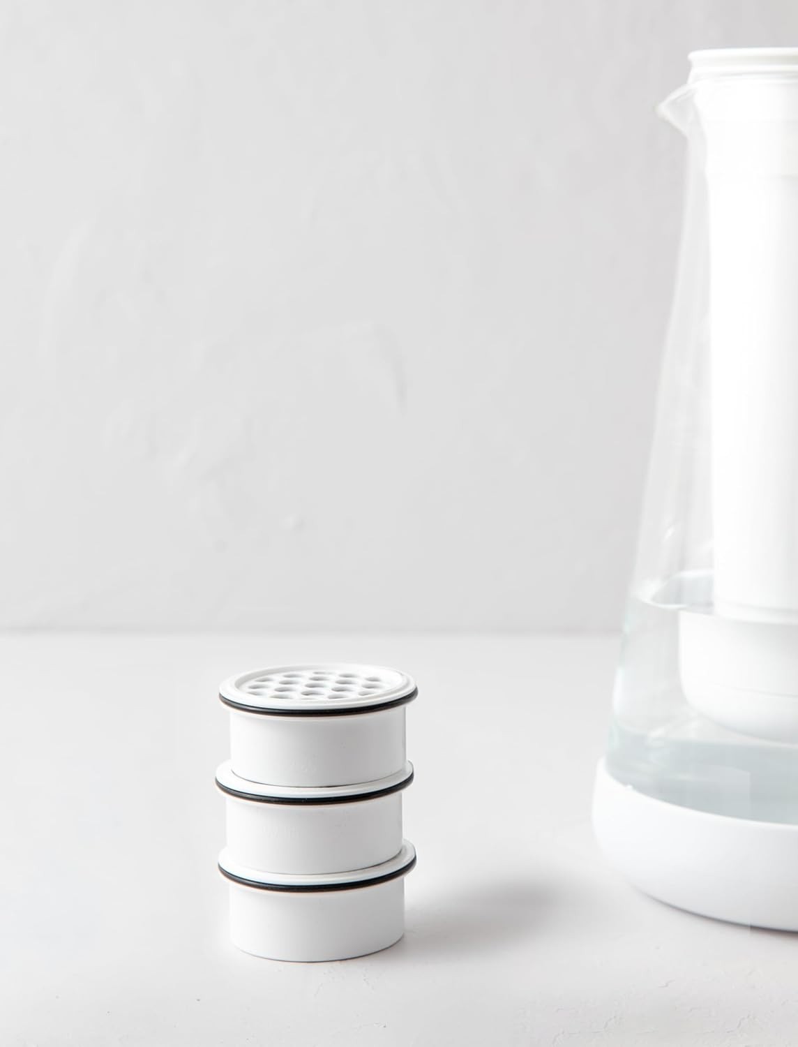 Ion Exchange Water Filter for Pitcher Removes Microplastics and Contaminants