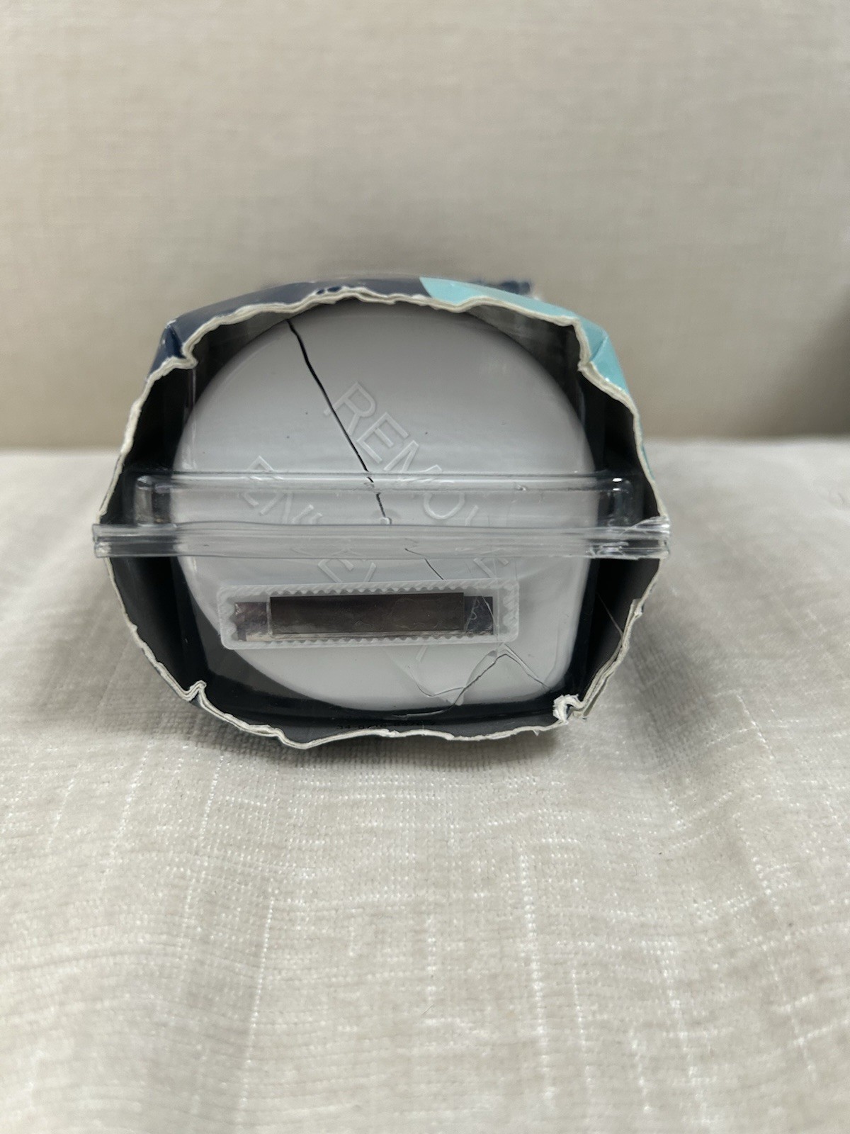 EveryDrop Filter A Water Filter New Damaged Box