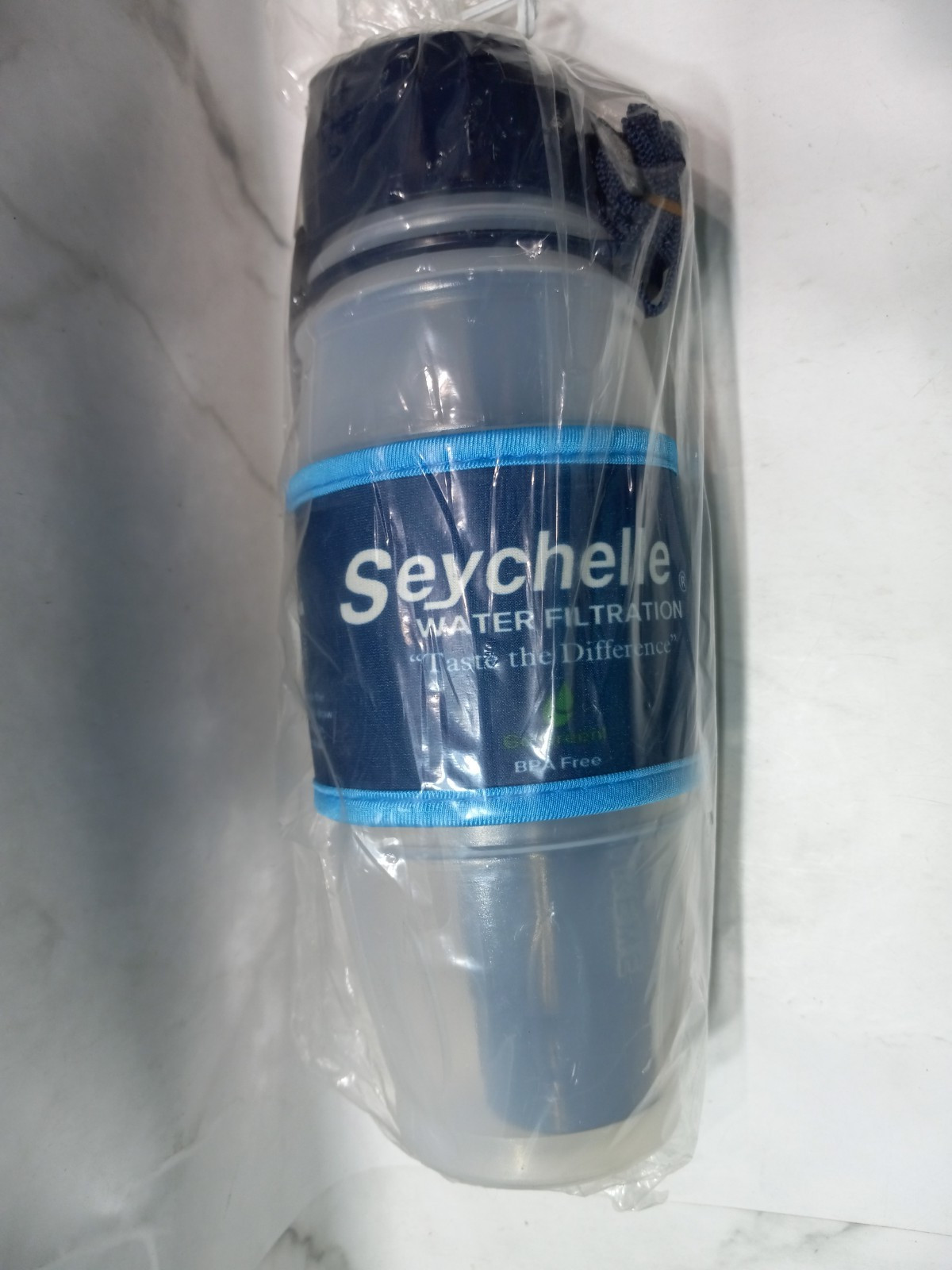 Seychelle Extreme 28 oz Flip Top Water Filter Bottle Radiological Ionic Micron