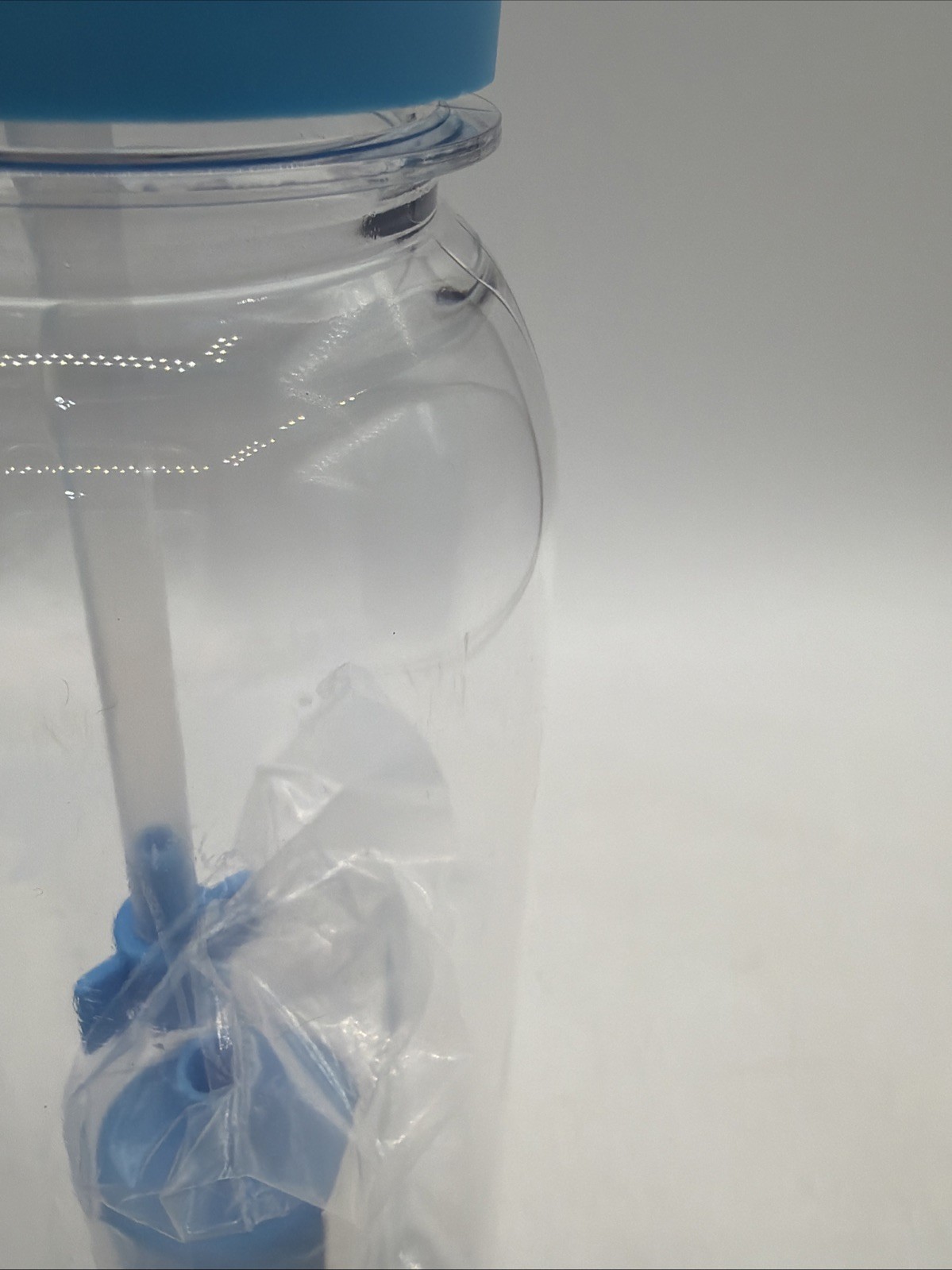 ClearlyFiltered Tritan 24 oz Water Filtration Bottle w/straw and filter open box