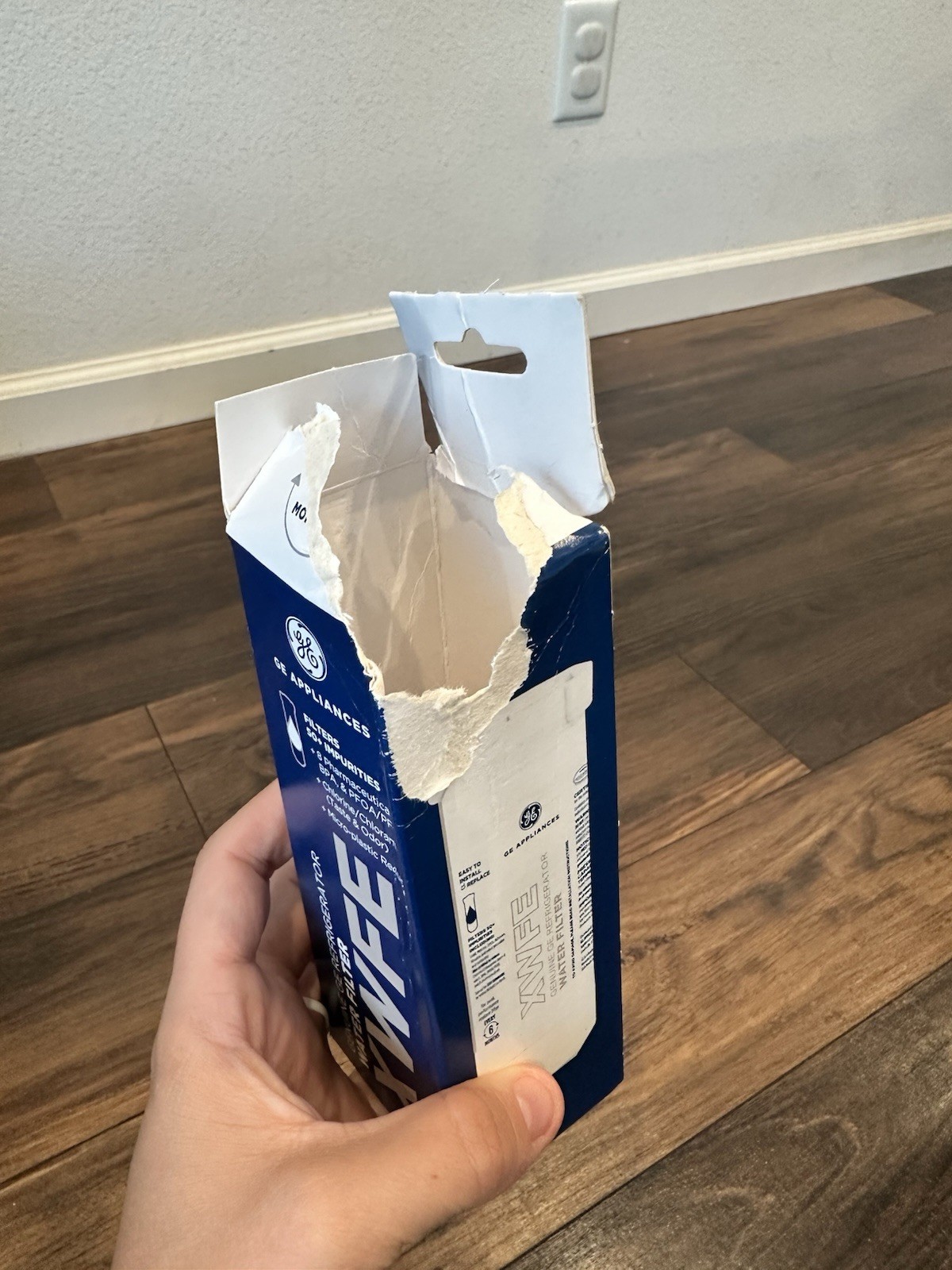 GE XWFE Refrigerator Water Filter DAMAGED BOX read & View Photos