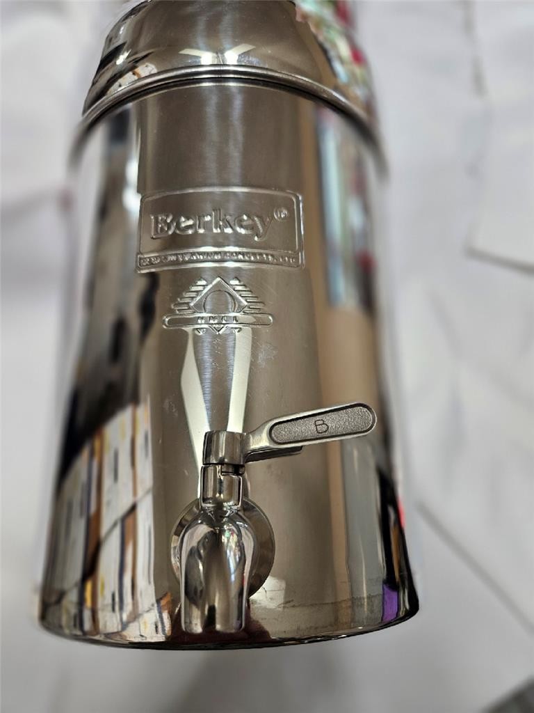 Berkey Travel Water Filter System 1.5 Gal Stainless w/2 Black Filters Clean