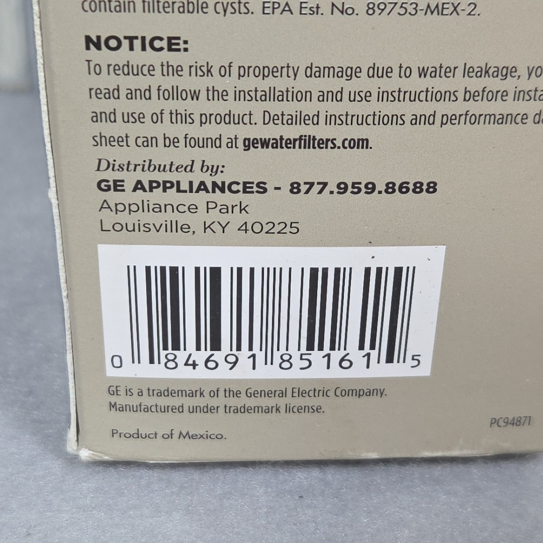GE XWFE Refrigerator Water Filter White Without Chip New Genuine Filter Open Box