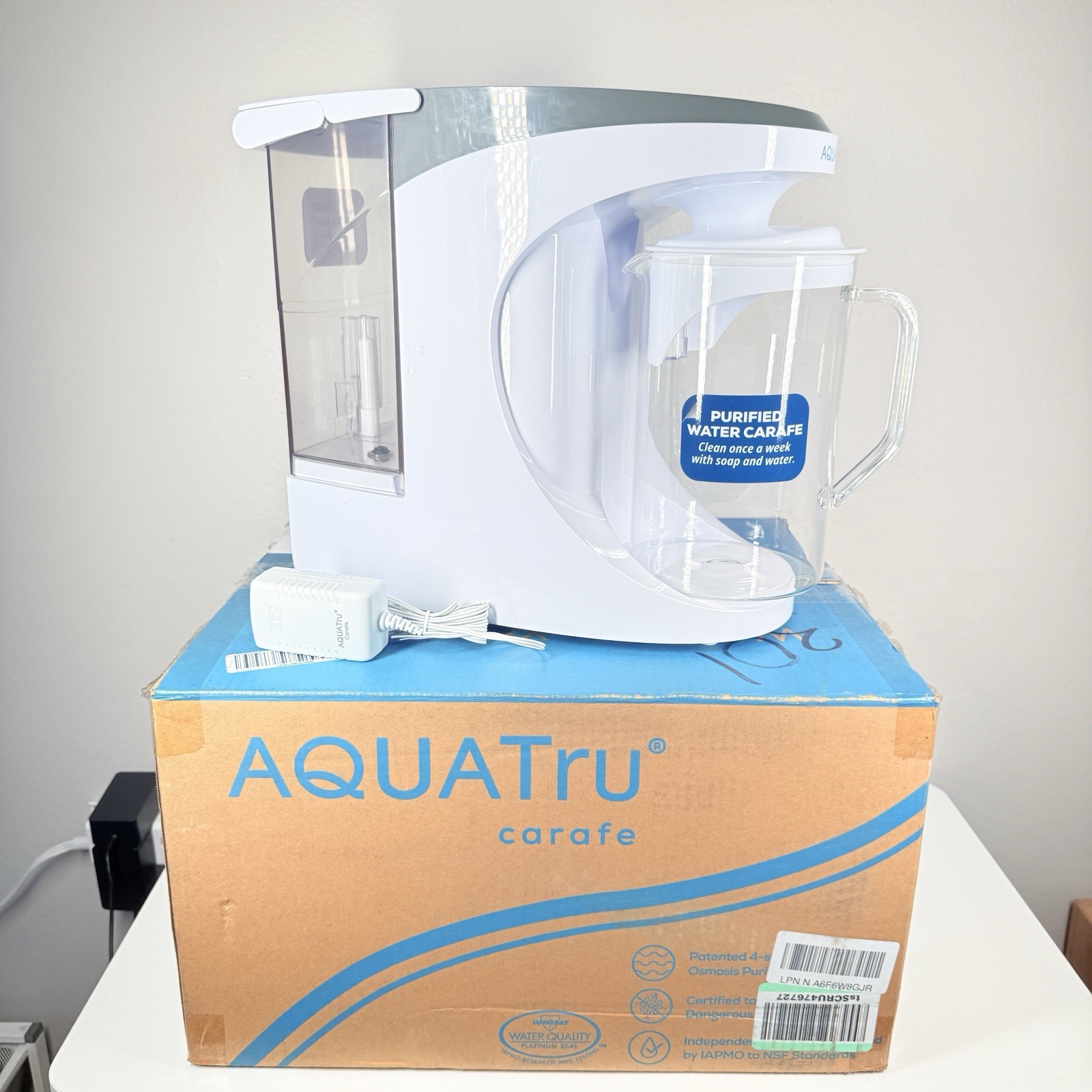 AQUATRU Carafe Countertop Reverse Osmosis Water Purifier No Filters Comes In Box