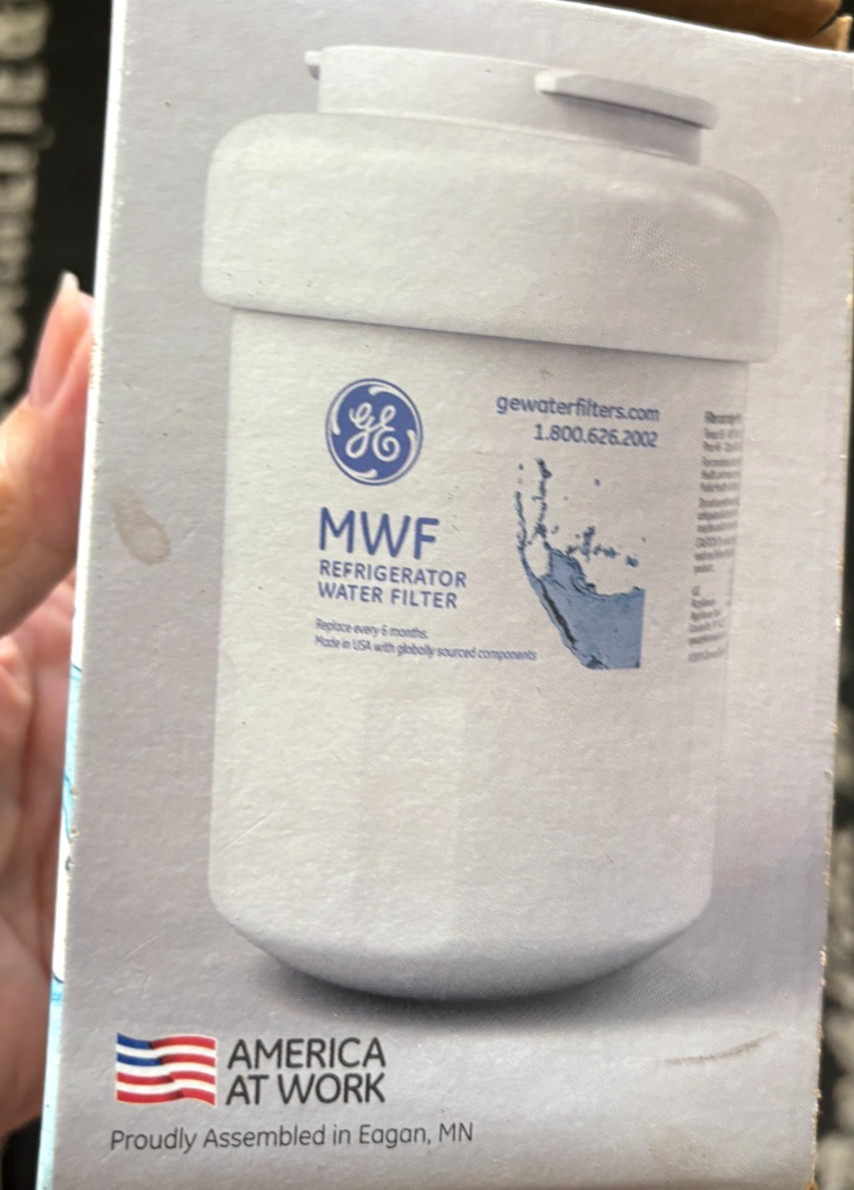 New Sealed OEM GE MWF Refrigerator WATER FILTER P75009 46-9991 Boxed 300 gallons