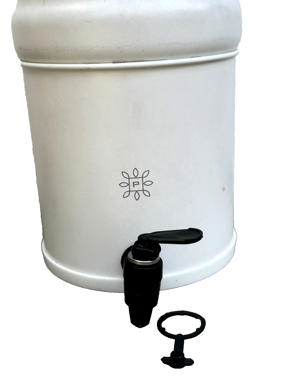 The Pure Co Countertop Water Filter System Decanter Gravity Fed Ivory 1 Gallon