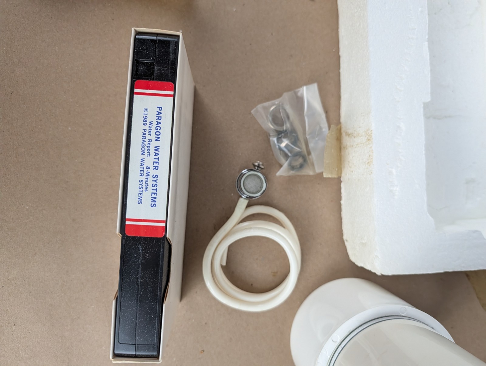 NOS 1989 Paragon CT-2 Water Filter Countertop Water Filter 15,000 Gallon White