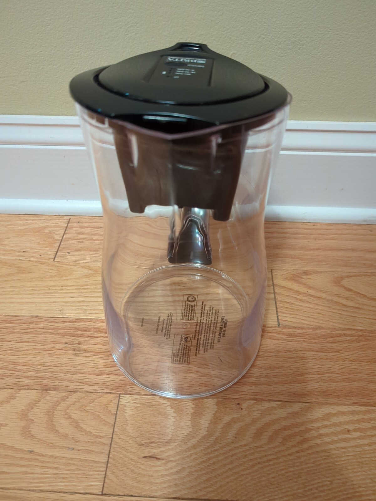 Brita Water Filtration Pitcher Model OB54 Black Lid No Filter0-40 Gal