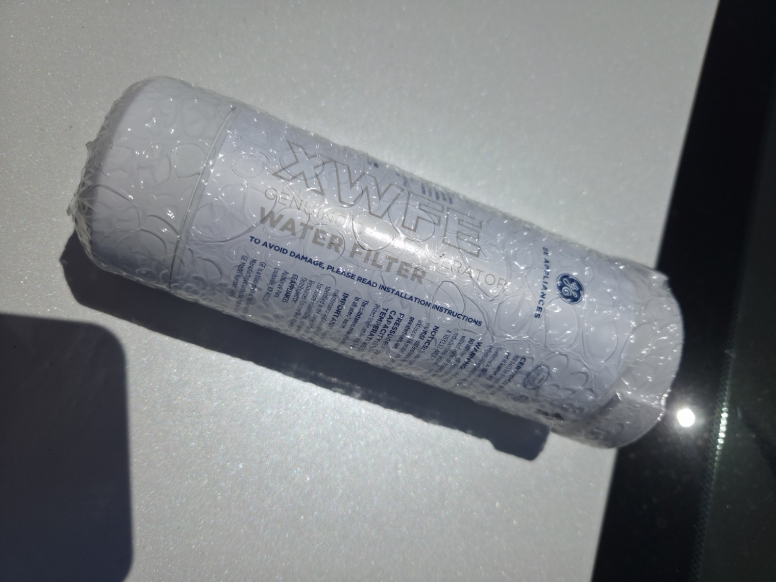 GE XWFE Refrigerator Water Filter – White