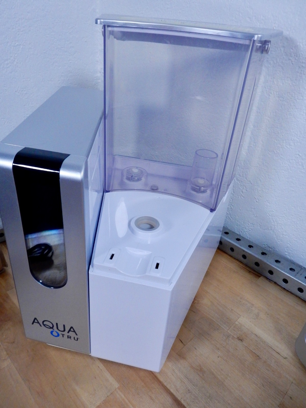 AQUA TRU AquaTru Reverse Osmosis Countertop Water Filter BPA Free + EXTRA Tank