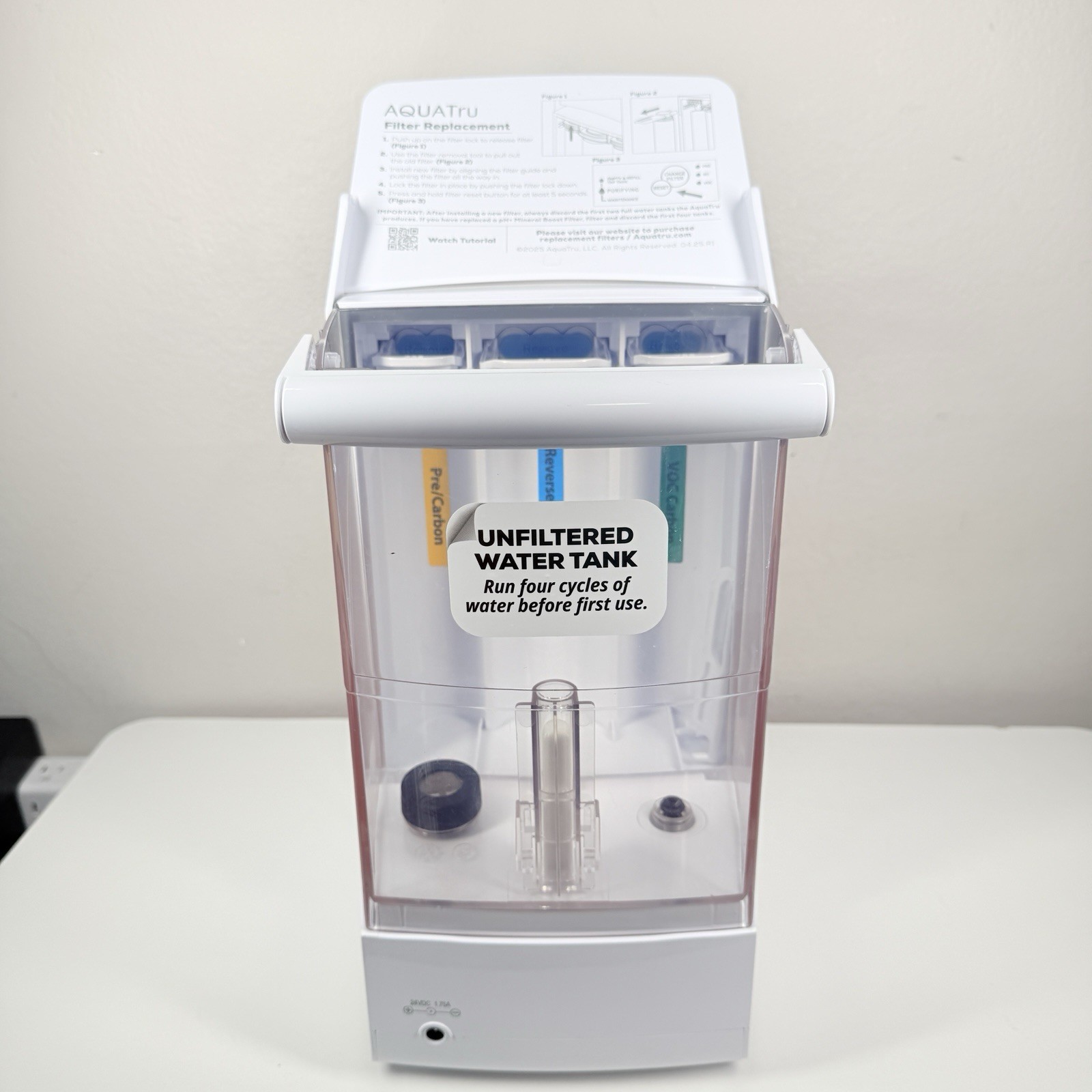 AQUATRU Carafe Countertop Reverse Osmosis Water Purifier No Filters Comes In Box