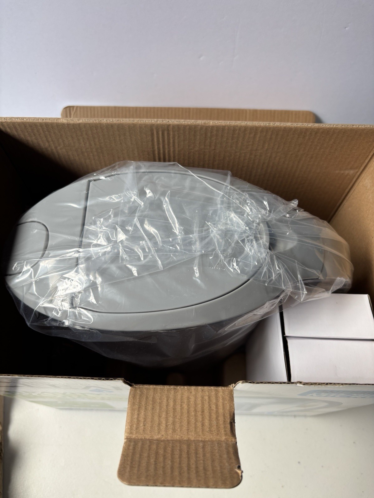 NEW CLEAR2O Gravity Water Filtration Pitcher W/ Sealed Filter In Box