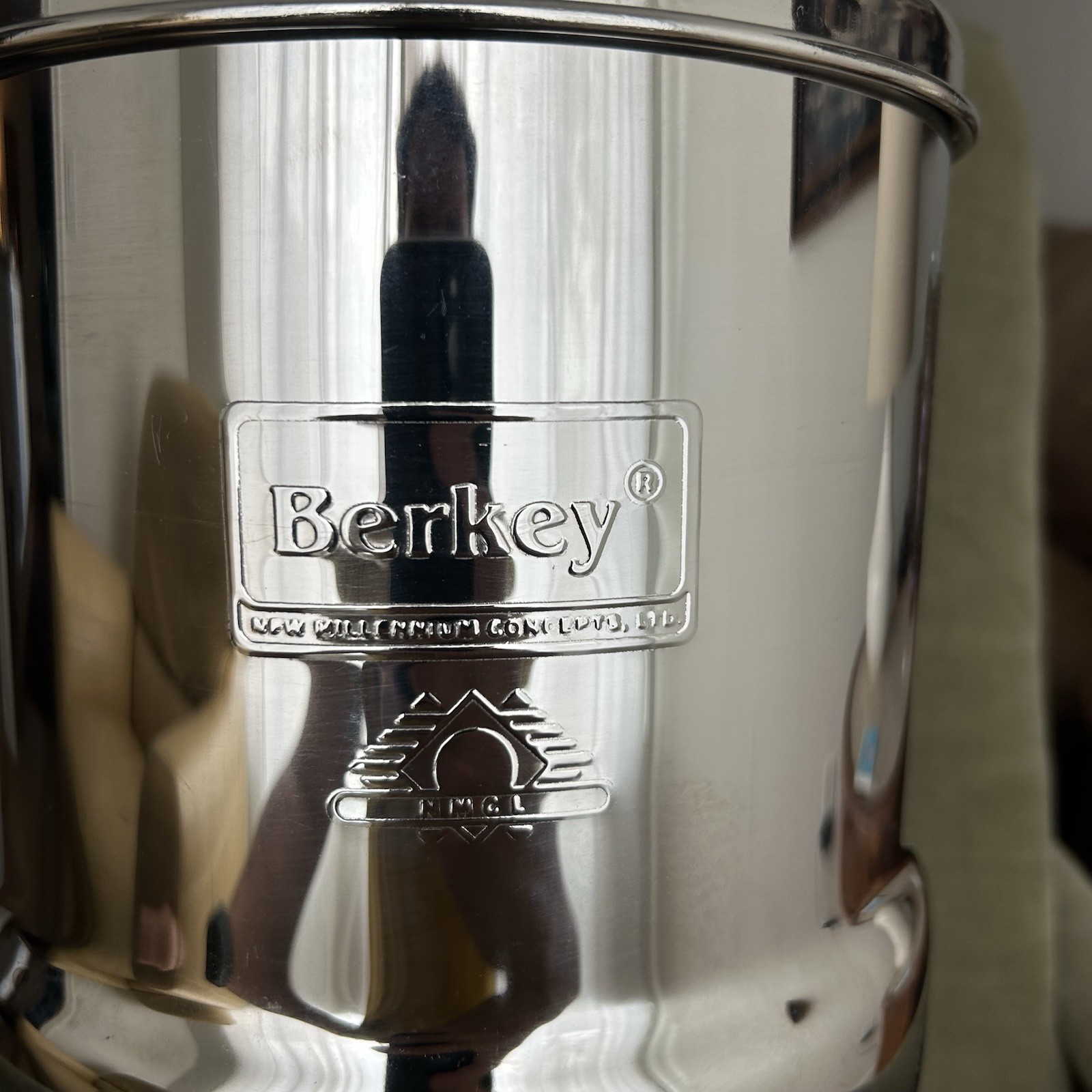 Big Berkey Water Filter System 2.25 Gallon Stainless Steel No Stand W Filters