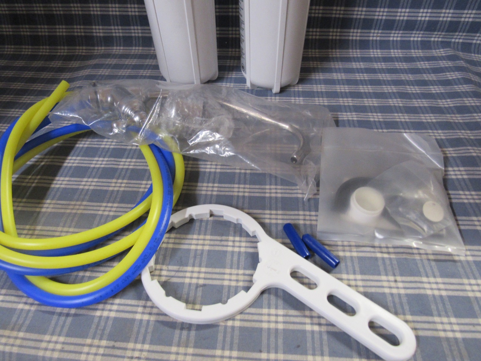 Whirlpool WHED20 UltraEase Undersink Dual Stage Water Filter Kit FREE SHIPPING.
