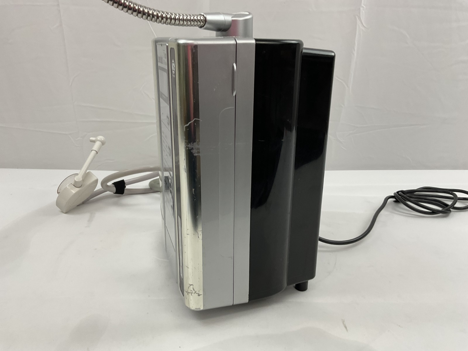 Kangen LeveLuk SD501 Platinum Water Ionizer Alkaline TYH-401 Beauty Machine