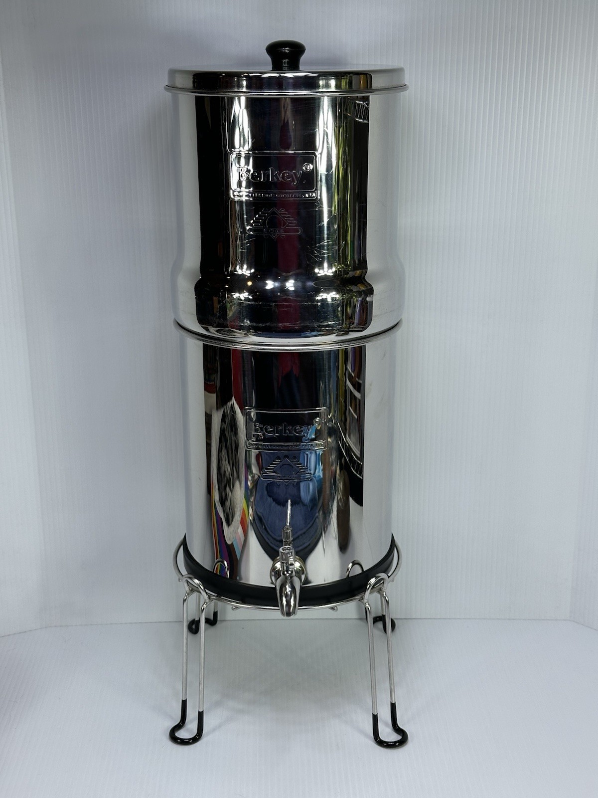BERKEY 18″ Travel 1.5 Gallon Water Filtration System Filters NOT Included Stand