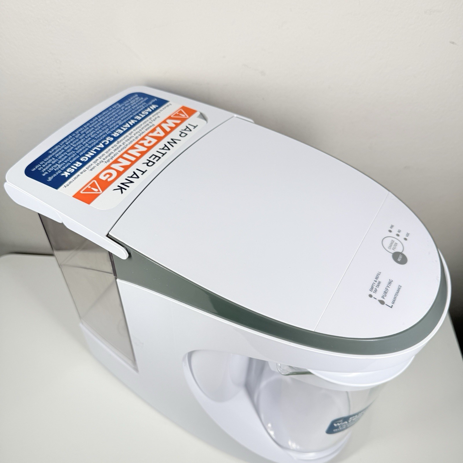 AQUATRU Carafe Countertop Reverse Osmosis Water Purifier No Filters Comes In Box