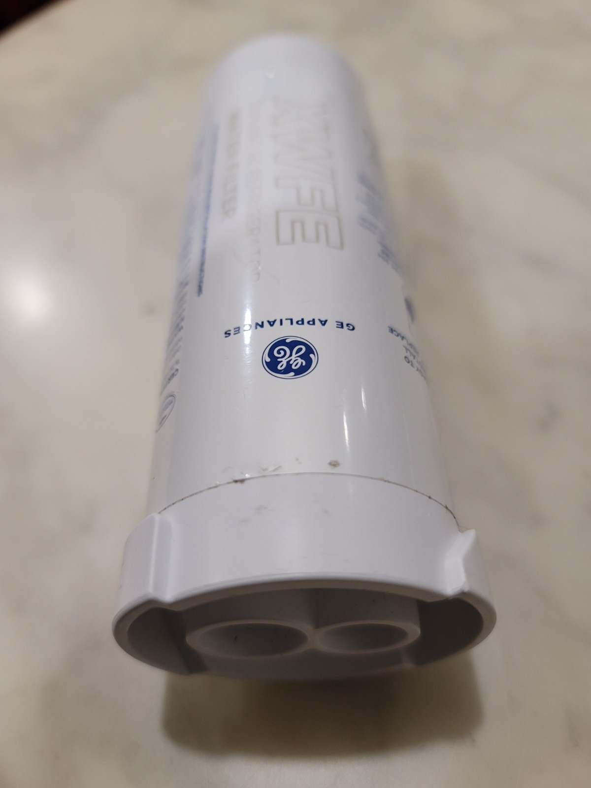 GE XWFE Refrigerator Water Filter – White (With CHIP) – No Box