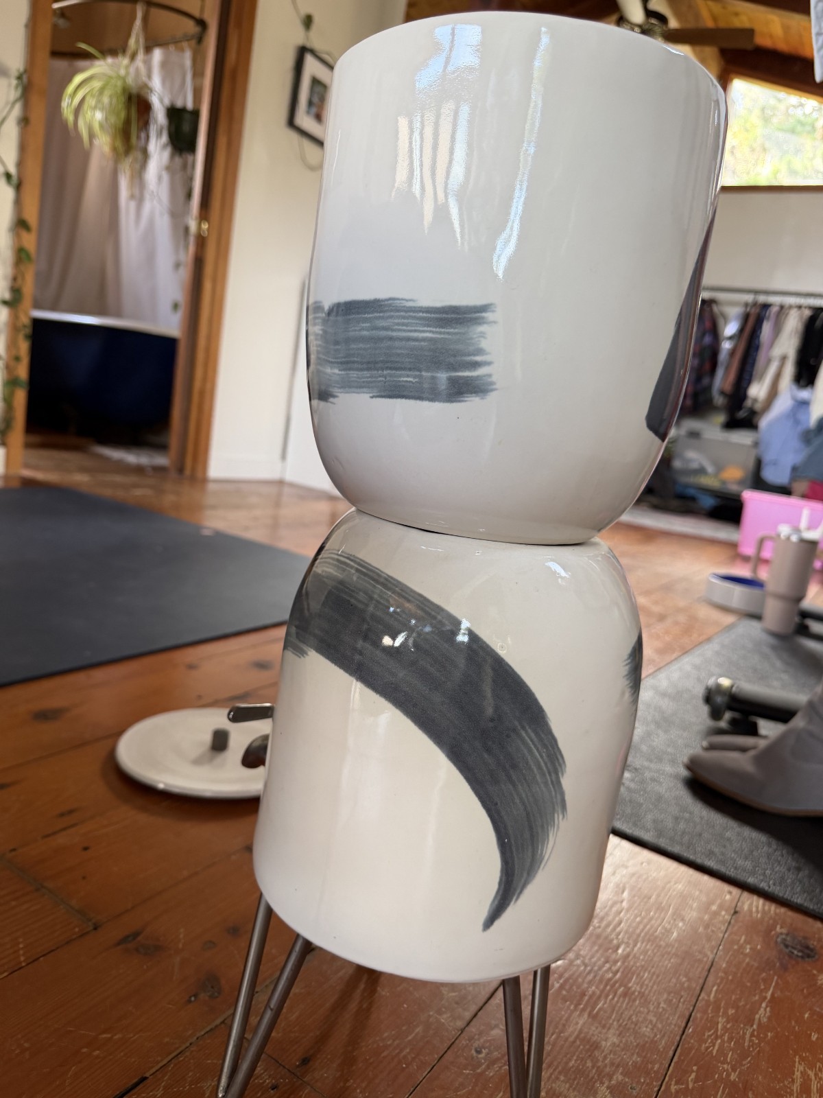 WALTER Ceramic Painted Water Filter for Berkey with stand – pristine condition