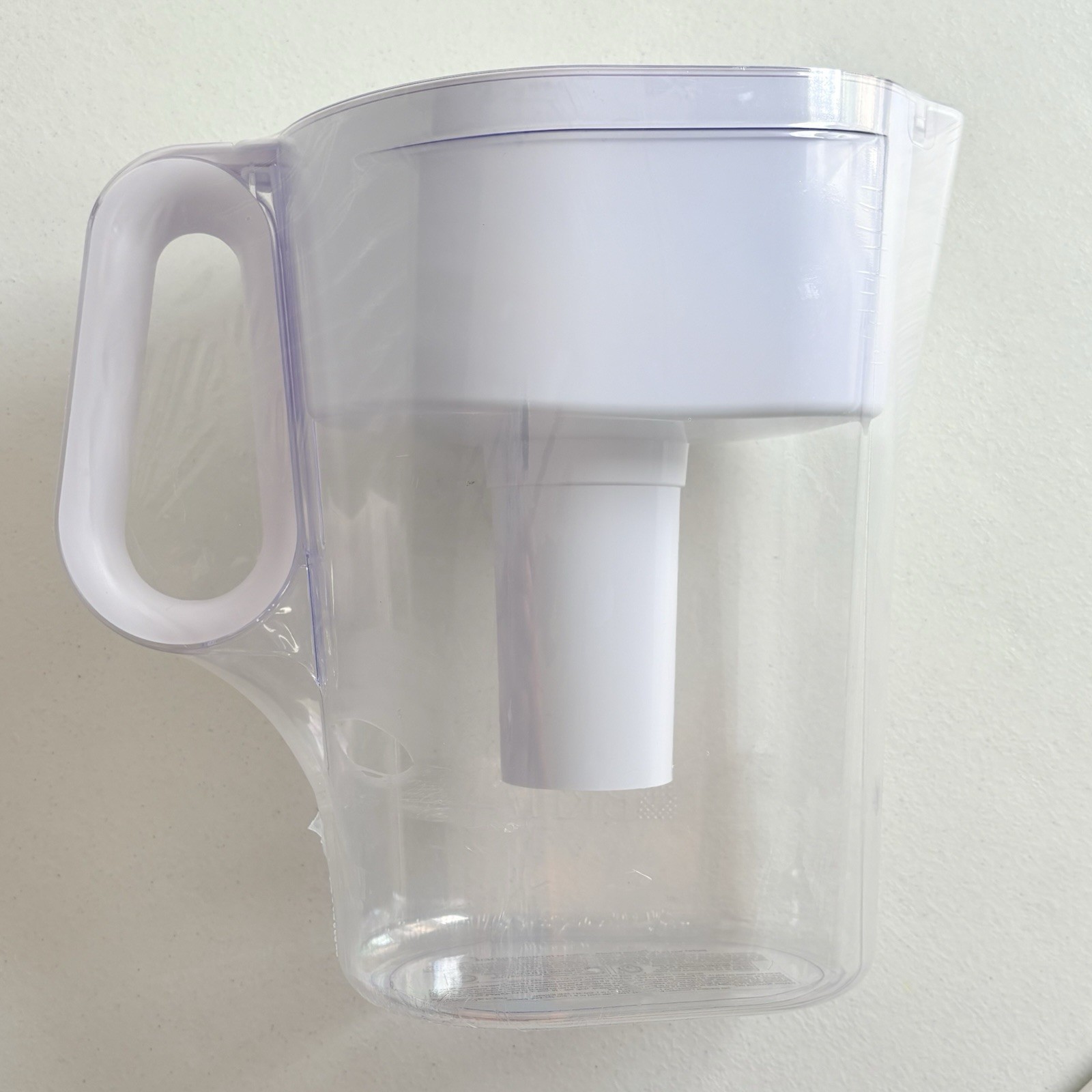 New & sealed Brita white Wave Pitcher water filtration system out of box