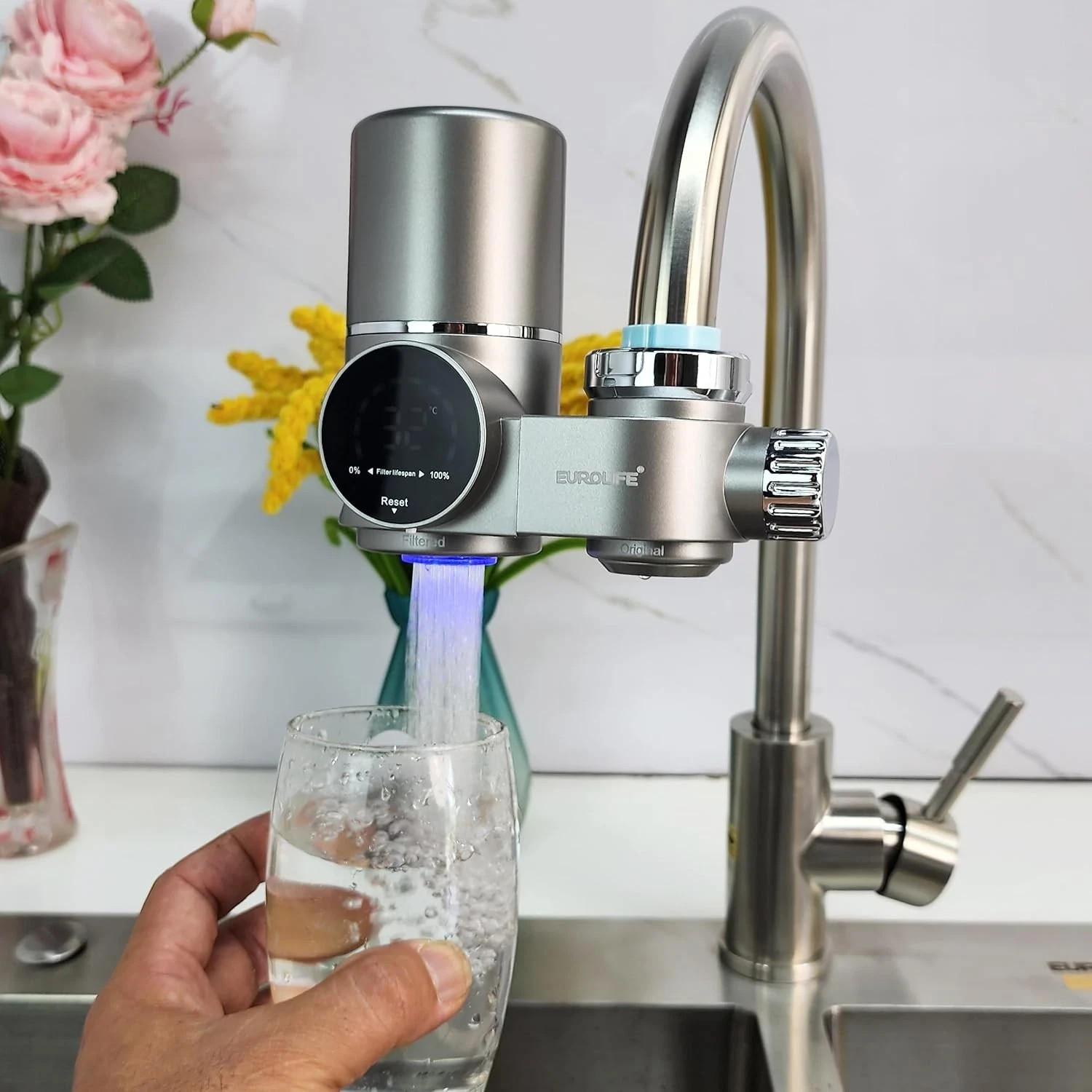 Combo , LED Sink Water Filter with UV Light and Real Time Filter Life Indicat…