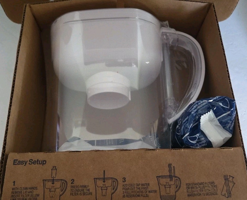 New Brita 6 Cup Metro Light Indicator Water Filtration Pitcher + 2 Elite Filters