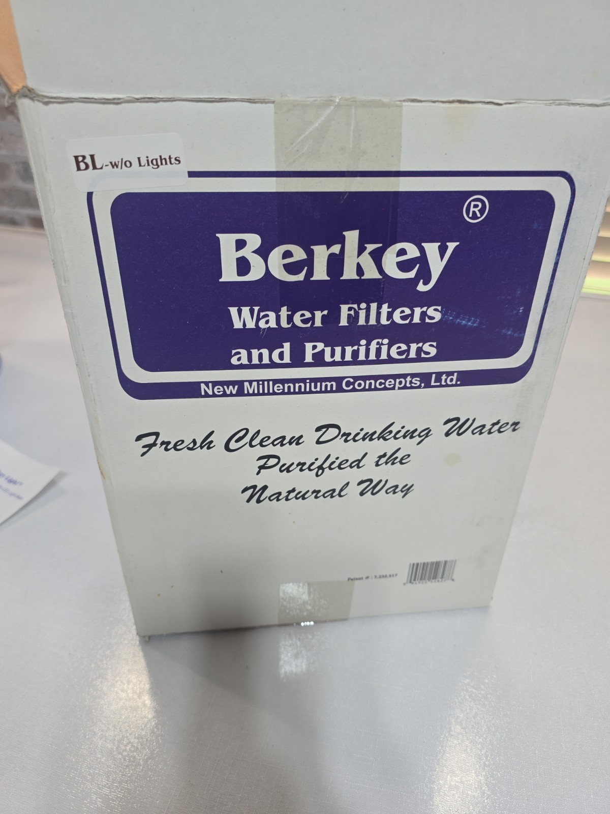 Berkey Light Water Filtration System W/2 Black Filter Elements ****READ***