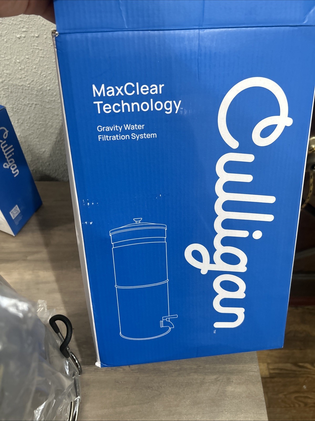 Culligan MaxClear Technology 2.25 Gallon Gravity Water Filter System W 2 Filters