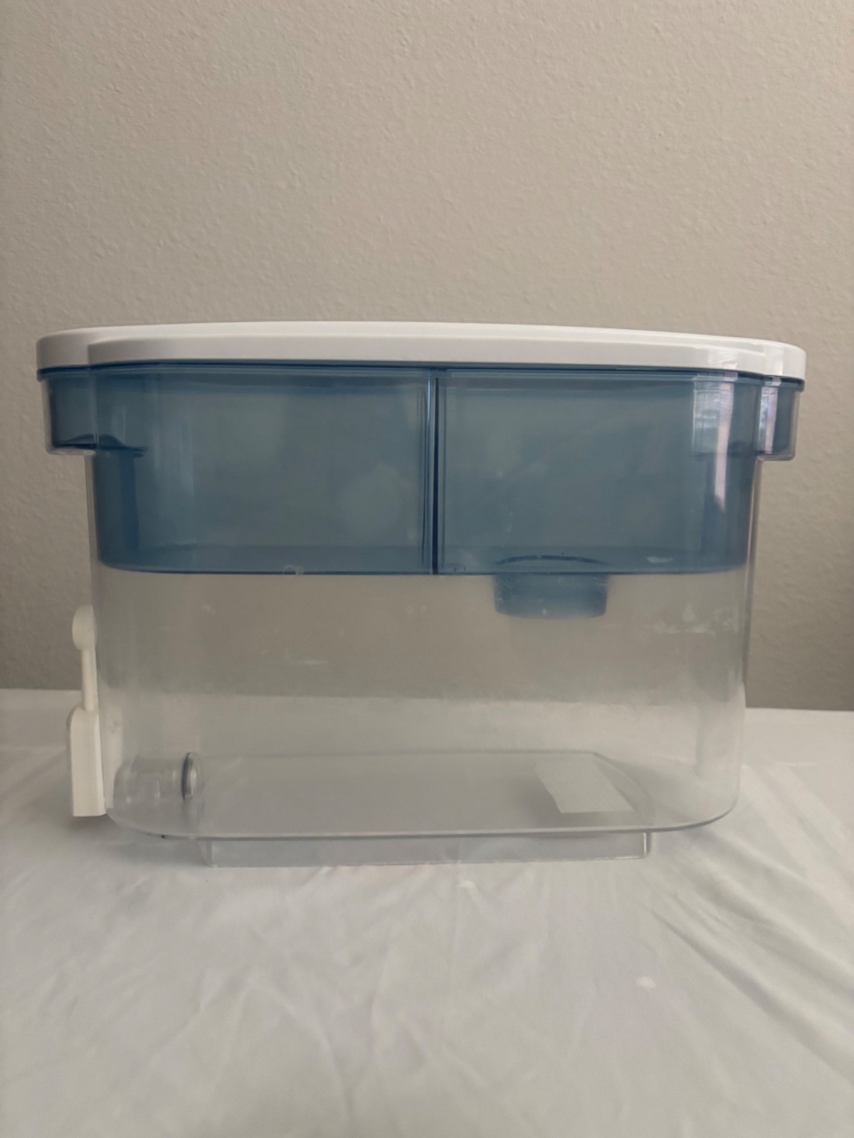 PUR PLUS 30 Cup Water Filter Dispenser Reservoir DS1811Z Blue/White Replacement