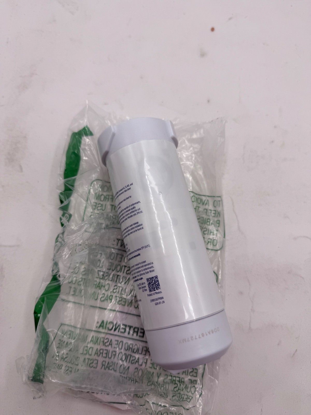 GE XWFE Refrigerator Water Filter, Genuine Replacement Filter, Certified to