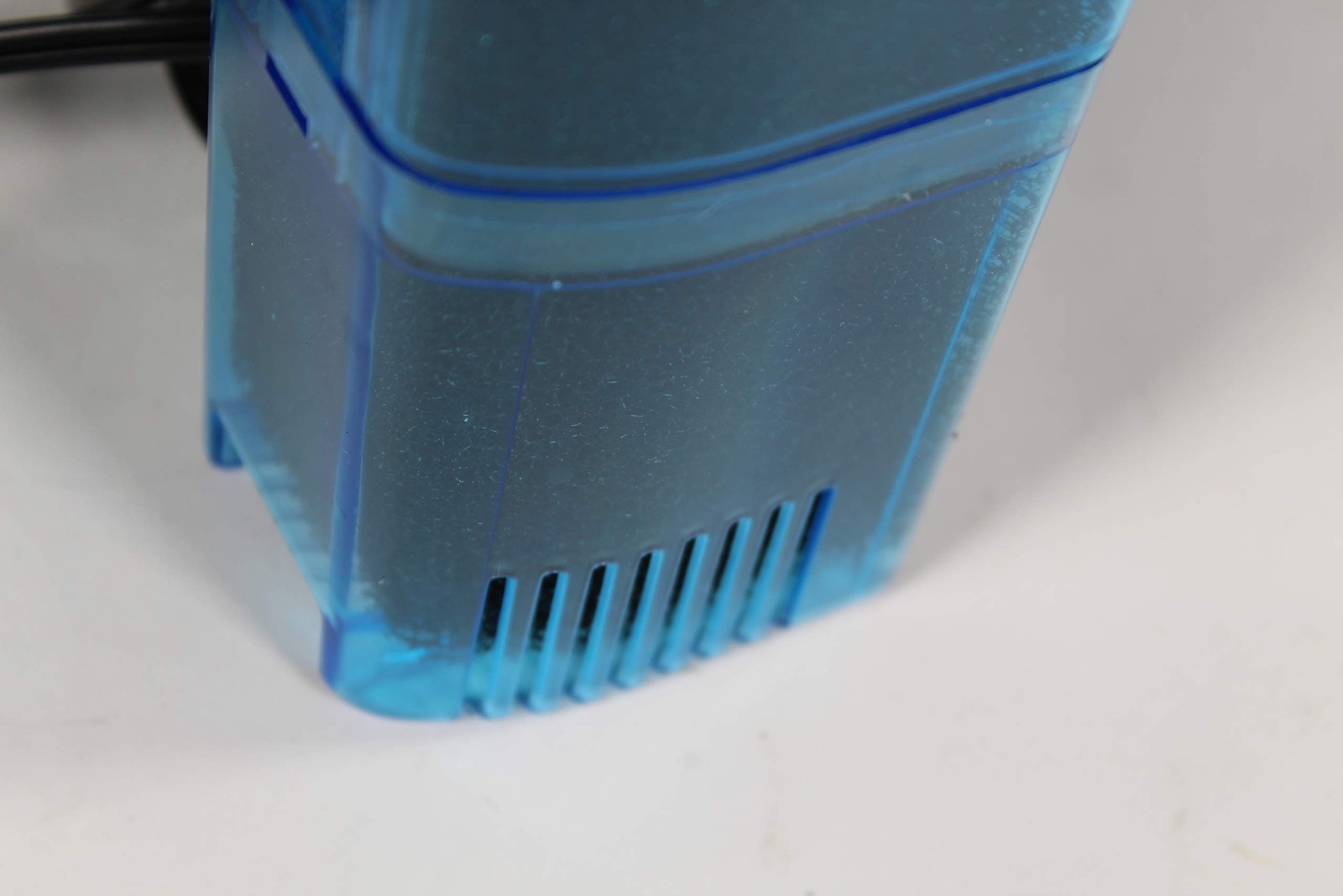 Penn Plax Cascade 400 Submersible Aquarium Filter Cleans Up to 20 Gallon