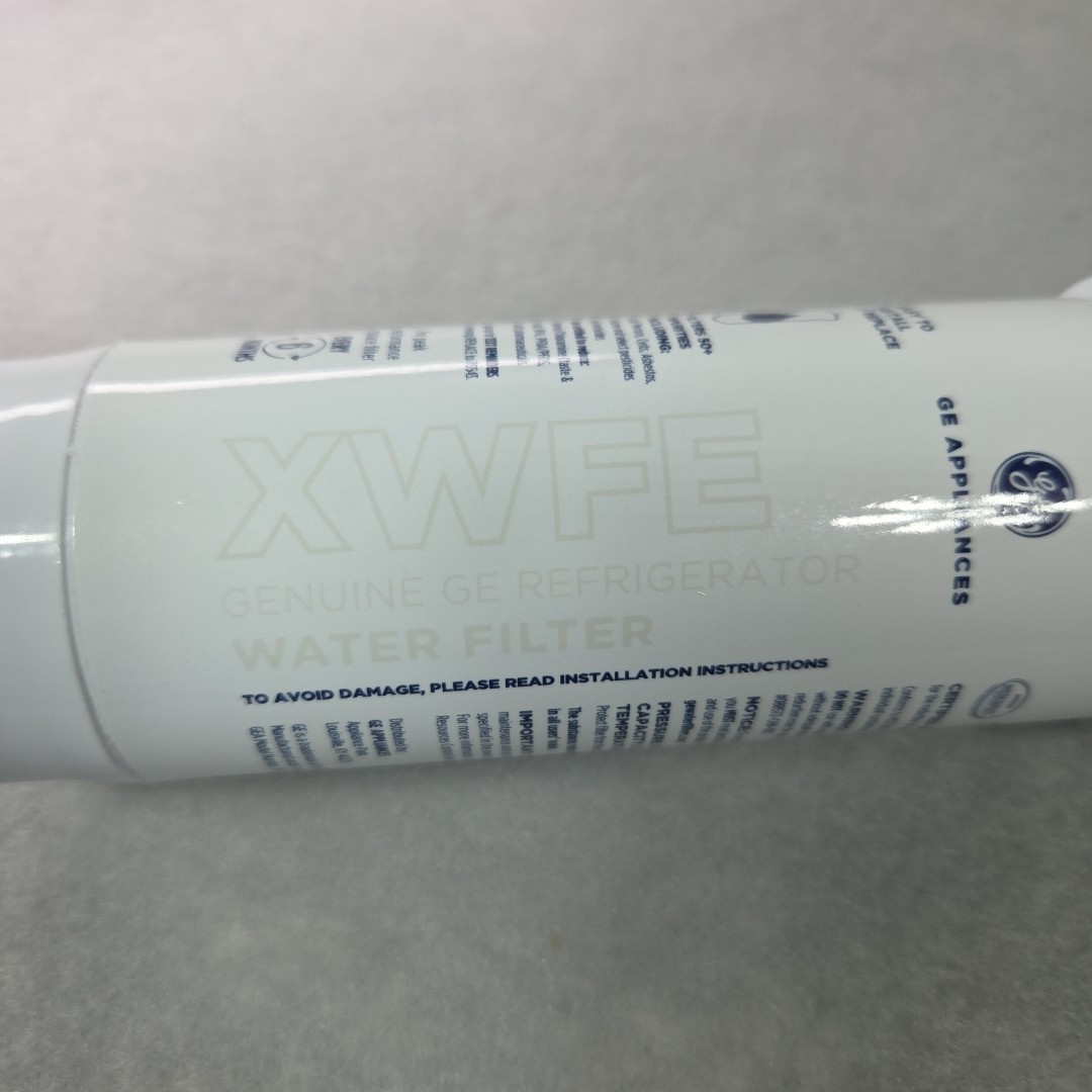 GE XWFE Refrigerator Water Filter White Without Chip New Genuine Filter Open Box