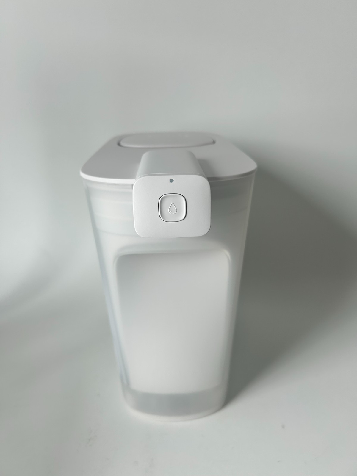 Philips 20 Cup Powered Pitcher Plus Max Water Filter, ADD5903. Fits in Fridge.