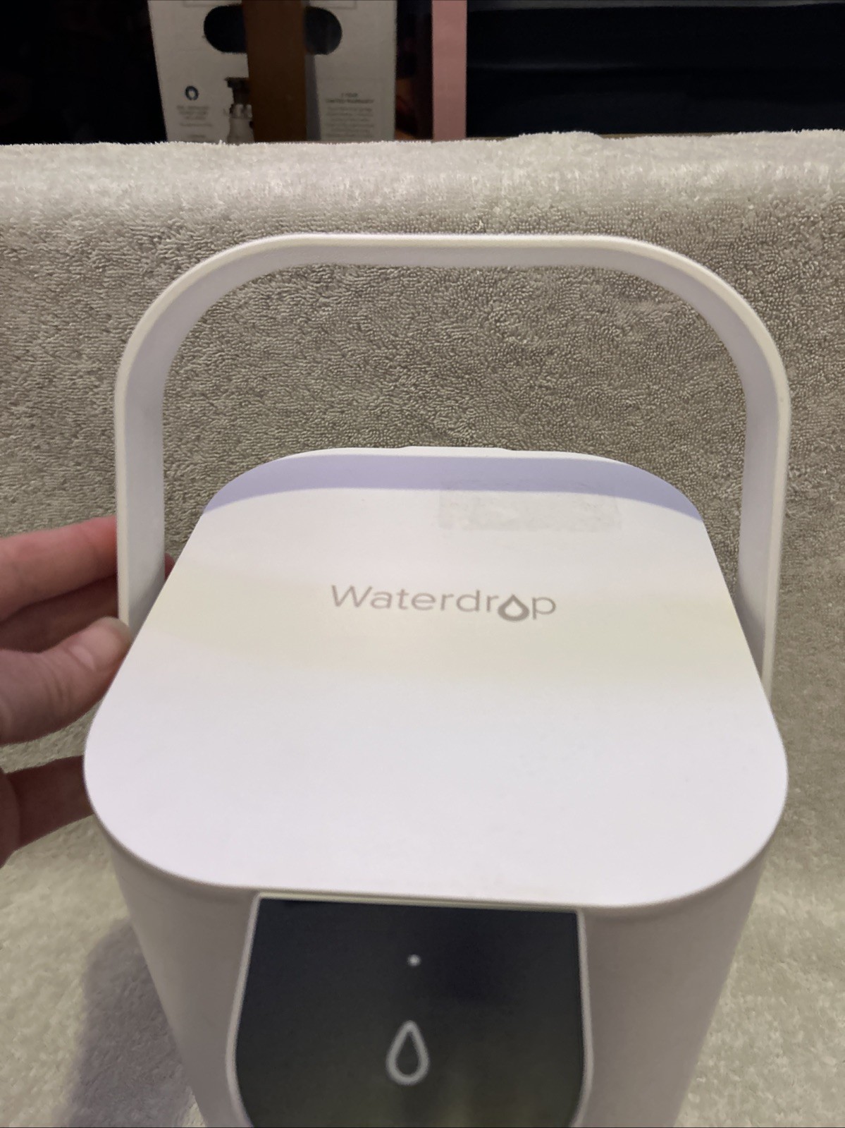 Waterdrop 98% Chloramine Reduction Electric Water Filter Pitcher, with 1 Filter