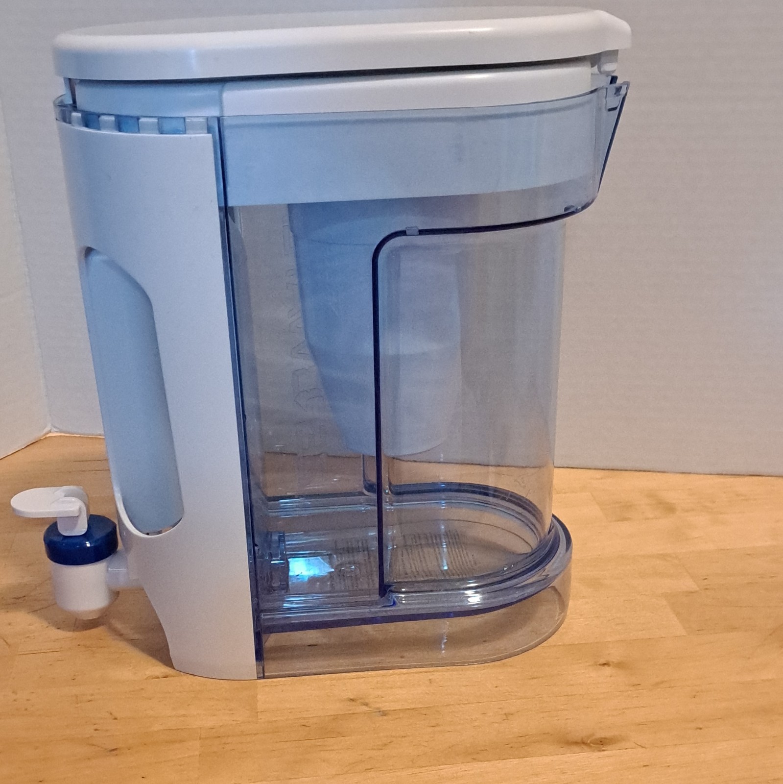 ZeroWater 5-Stage Filter Jug Dispenser Pitcher w/ Spigot 2.8L Blue/White