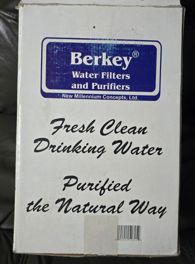 Berkey Water Purification AISI 304 Stainless Steel 2.1 Gallon New Open Box