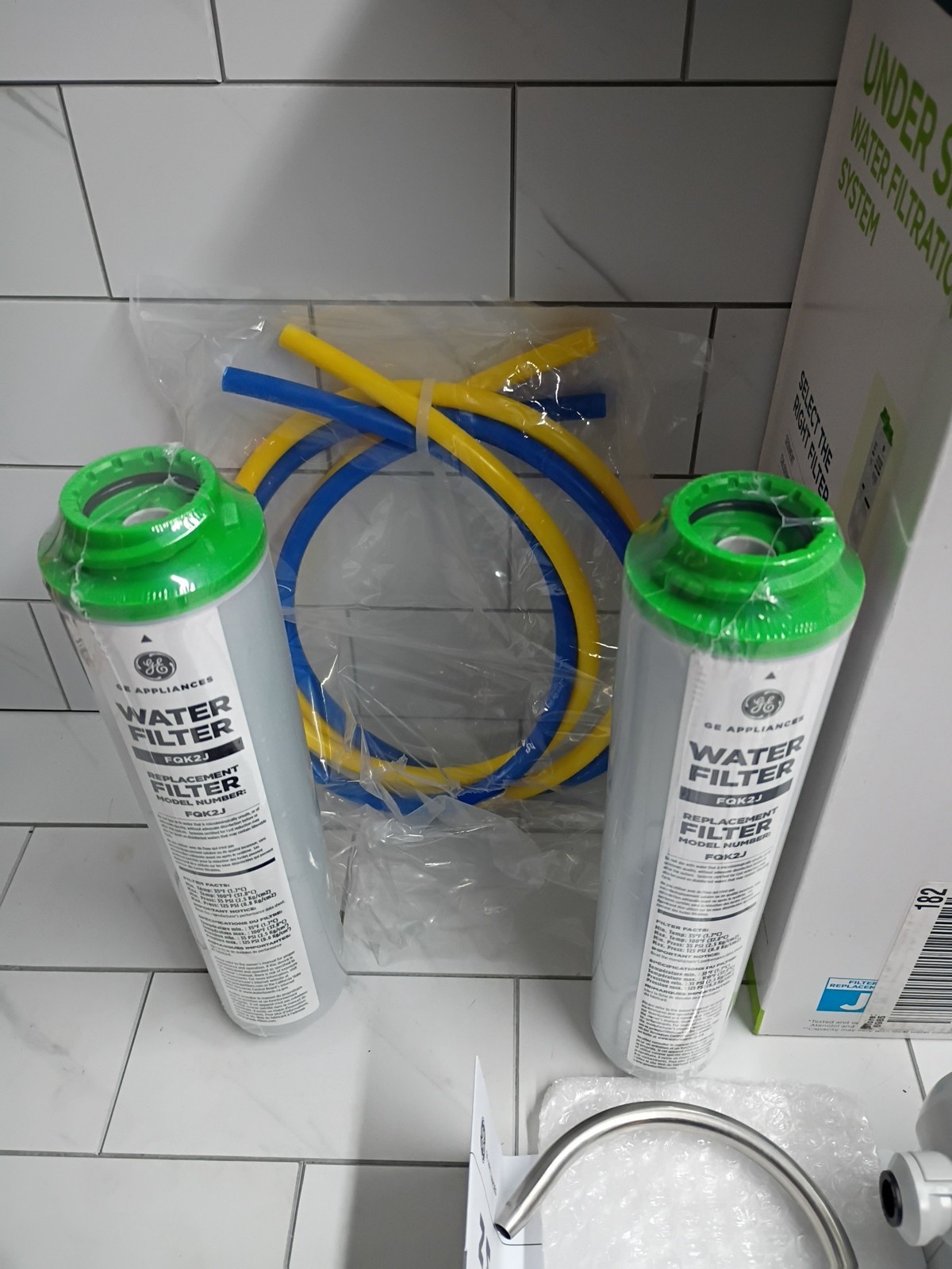GE Under Sink Dual Stage Water Filtration System with Faucet GXK255TBN