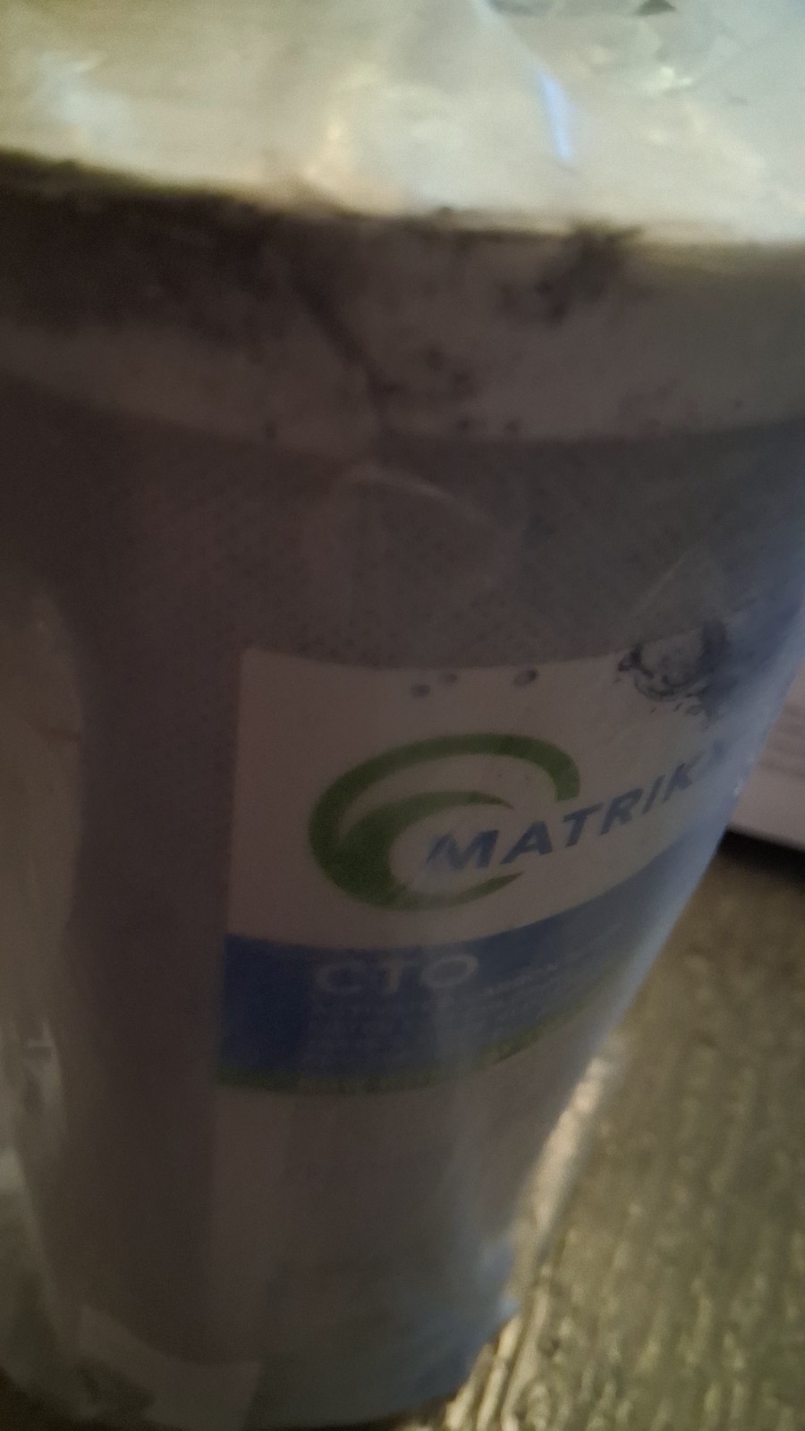 Matrikx 32-450-10-MATRIKX CTO 5-Micron 4.5″x10″ Chlorine/Taste/Odor, Damaged