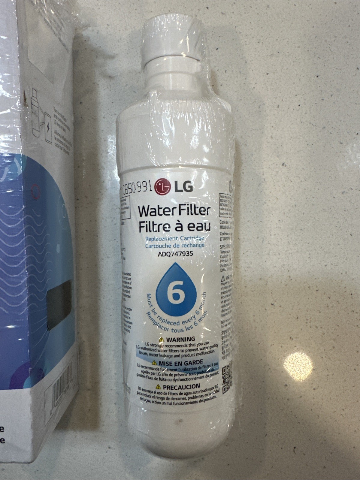 200 Gallon Capacity Refrigerator Water Filter Replacement ADQ74793501 White