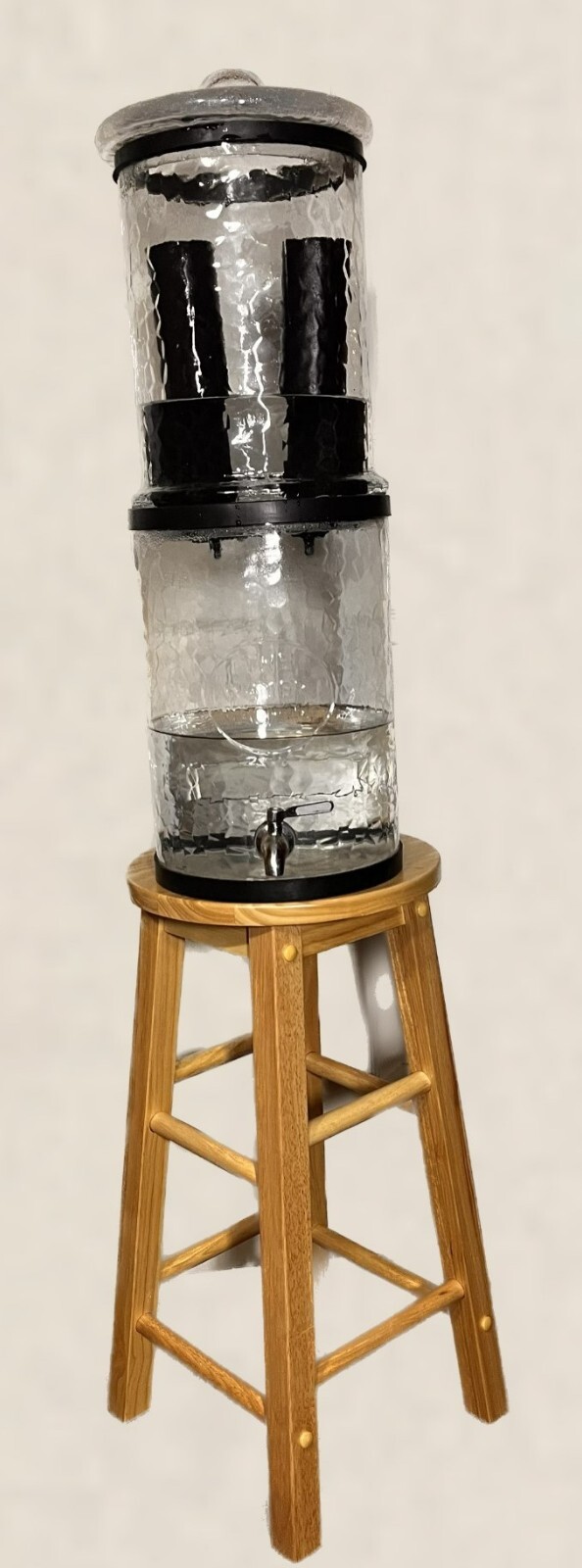 The Water Machine ® water purifier World’s first all-glass gravity water filter.