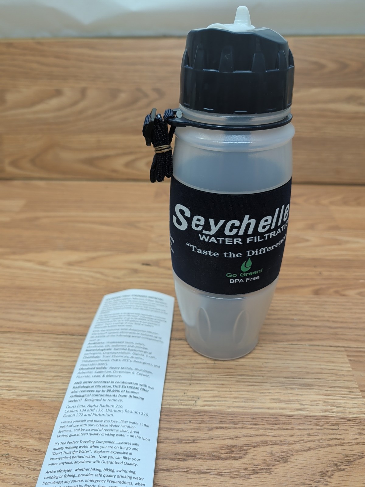 Seychelle 28oz pH20 Filtration Flip Top Pure Water Filter Squeeze Bottle – New