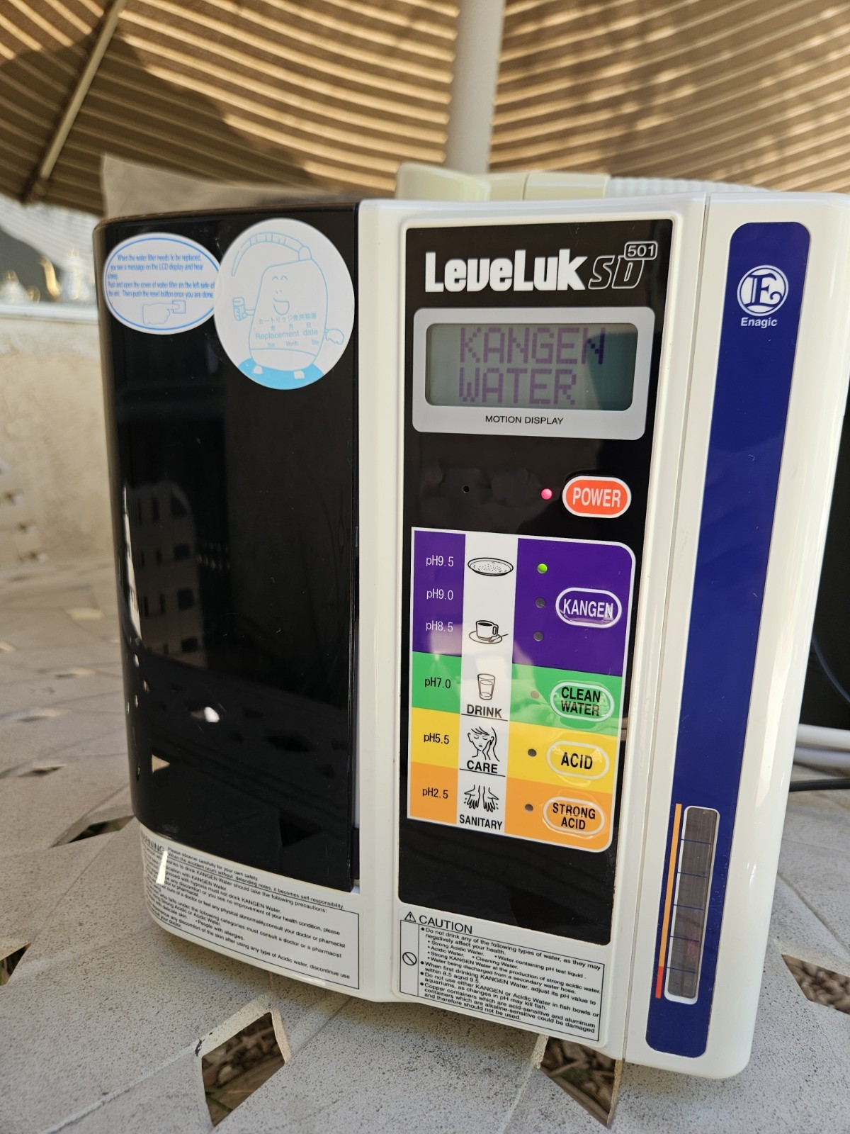 Enagic LeveLuk SD501 TYH-401 Alkaline Kangen Water Ionizer System White