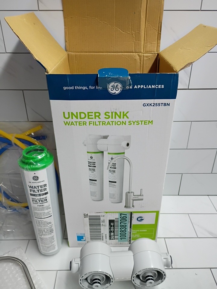 GE Under Sink Dual Stage Water Filtration System with Faucet GXK255TBN
