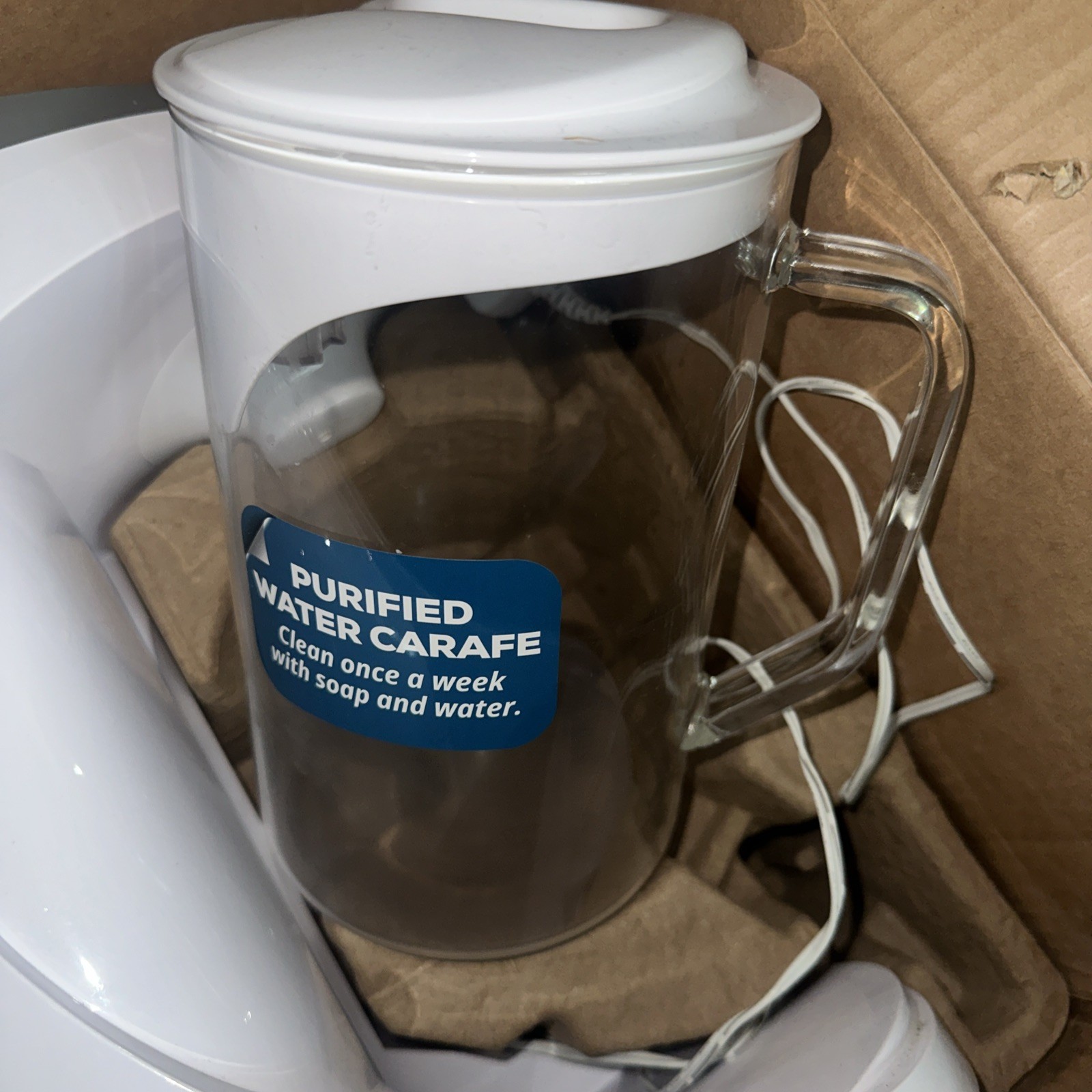 AquaTru Carafe Countertop Water Purifier – Model AT100 -OPEN BOX – used twice