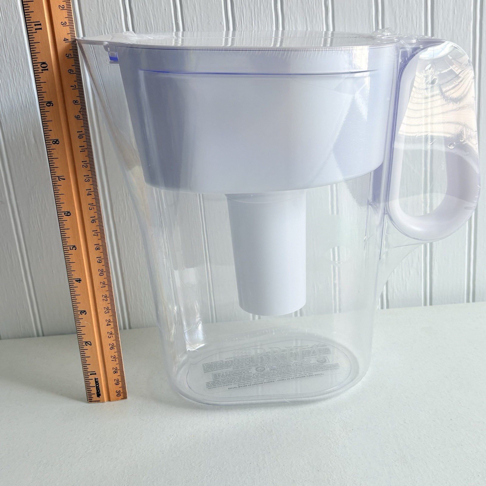 New & sealed Brita white Wave Pitcher water filtration system out of box