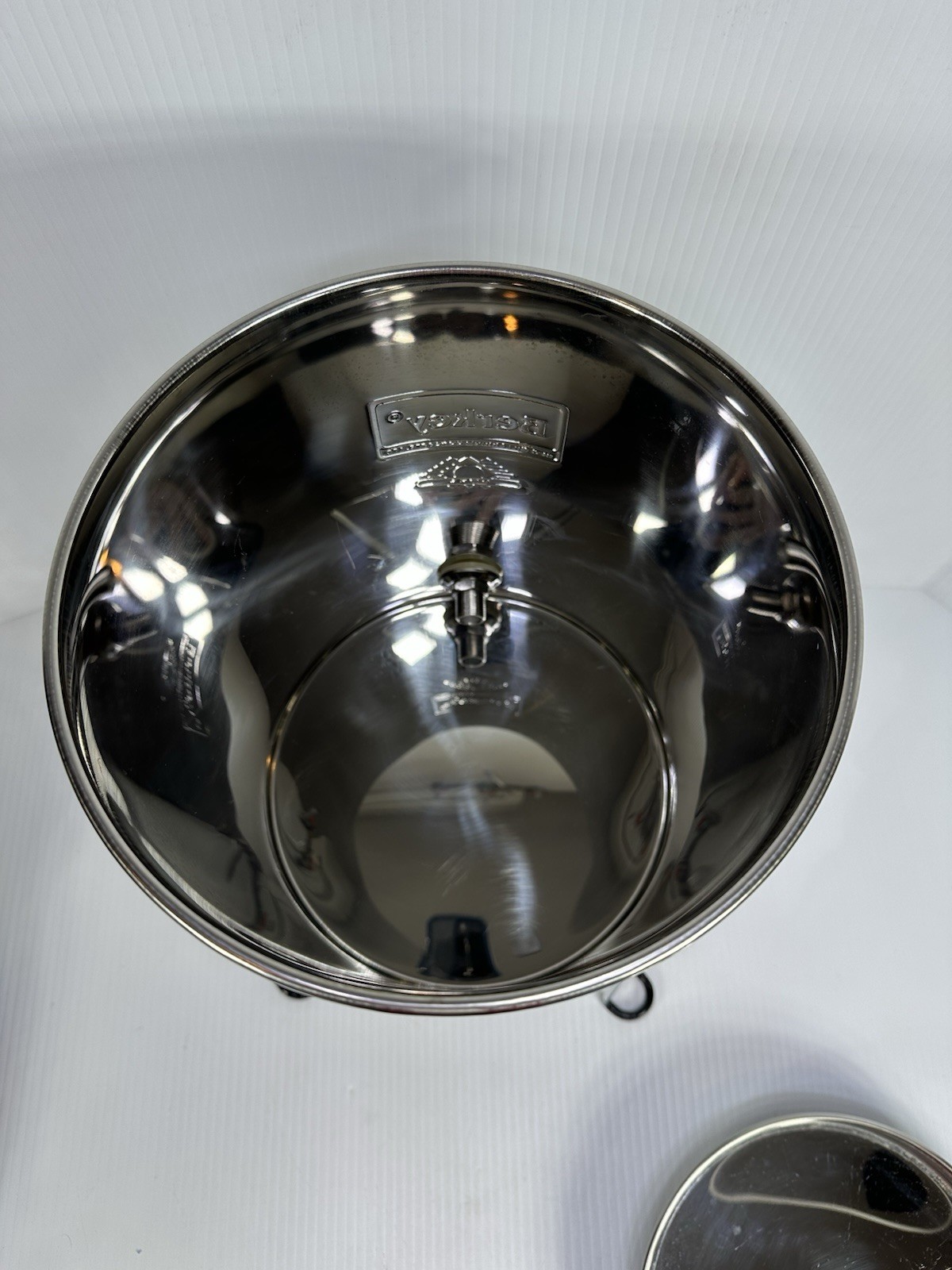 BERKEY 18″ Travel 1.5 Gallon Water Filtration System Filters NOT Included Stand